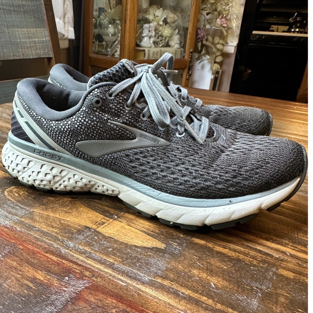 Brooks Ghost 11‎ Mens Running Shoes Ebony Grey Silver 1102881D003 Size 8.5 D